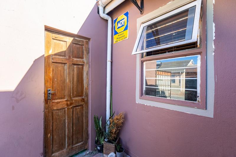 4 Bedroom Property for Sale in Pelican Park Western Cape